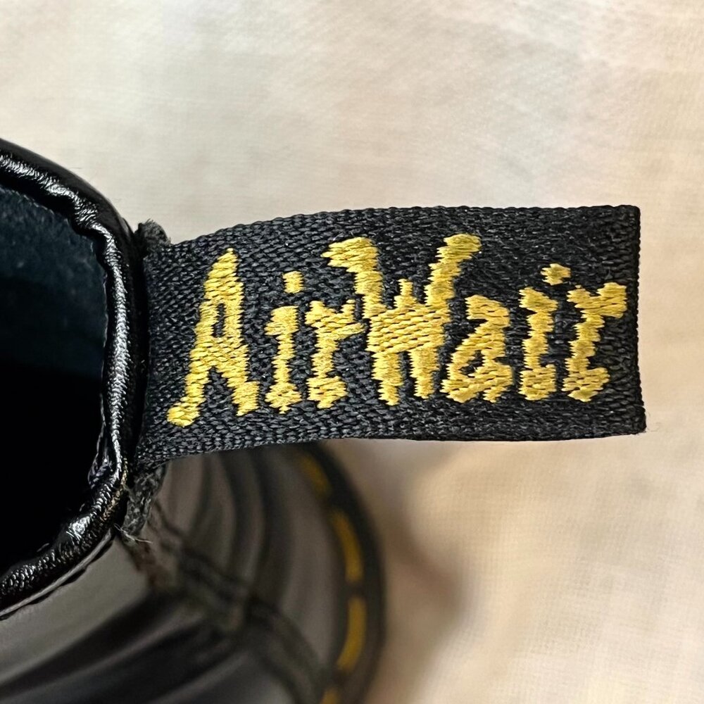 Dr. Martens 1460 Black Smooth Leather Combat Boots Iconic Yellow Stitch Size 8 - Picture 16 of 16